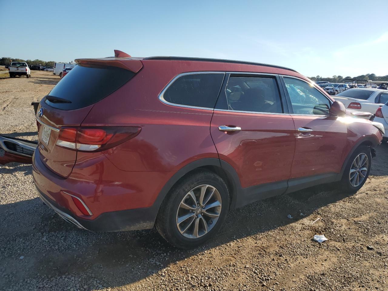 2017 Hyundai Santa Fe Se - Фото 3