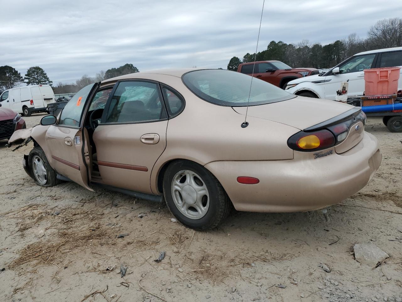 1996 Ford Taurus Gl - Image 2