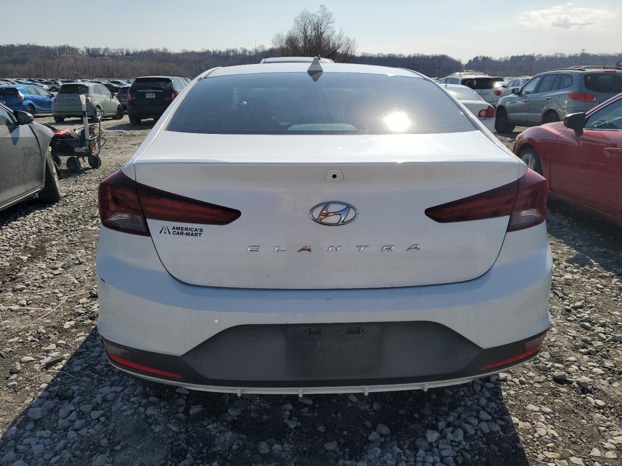 2020 Hyundai Elantra Sel - Фото 6