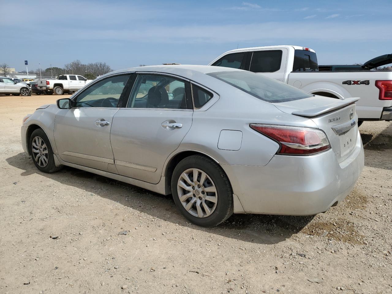 2015 Nissan Altima 2.5 - Image 2