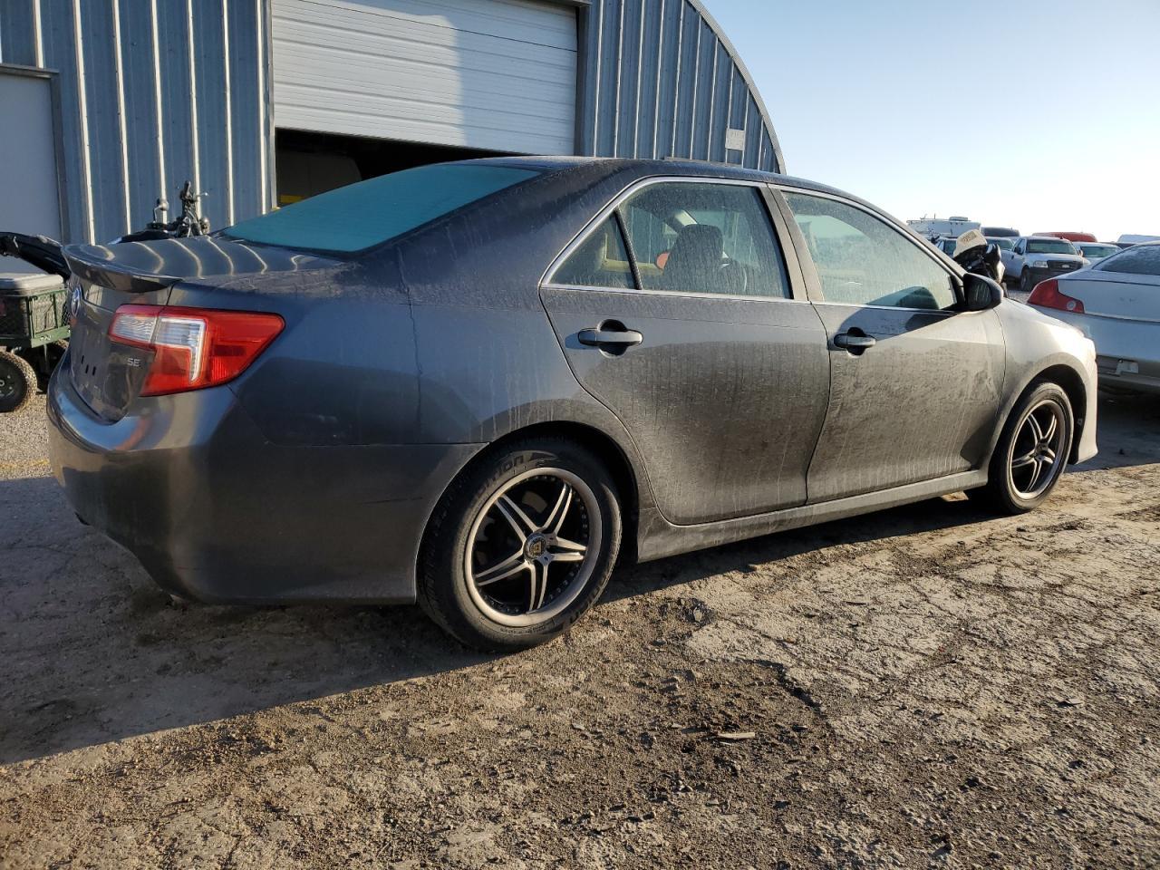 2012 Toyota Camry Se - Фото 3