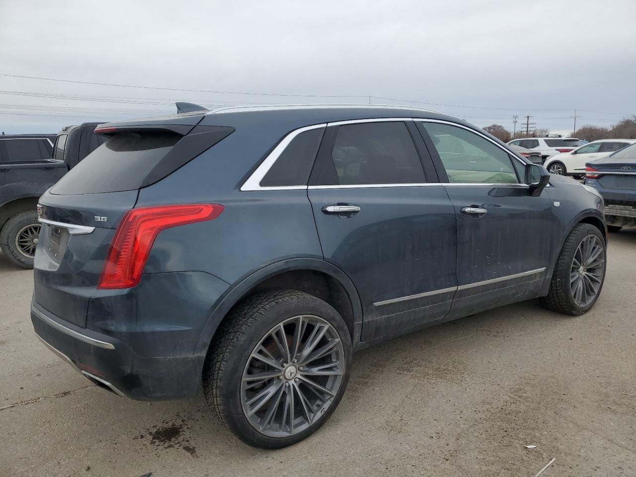 2019 Cadillac Xt5 Platinum - Фото 3