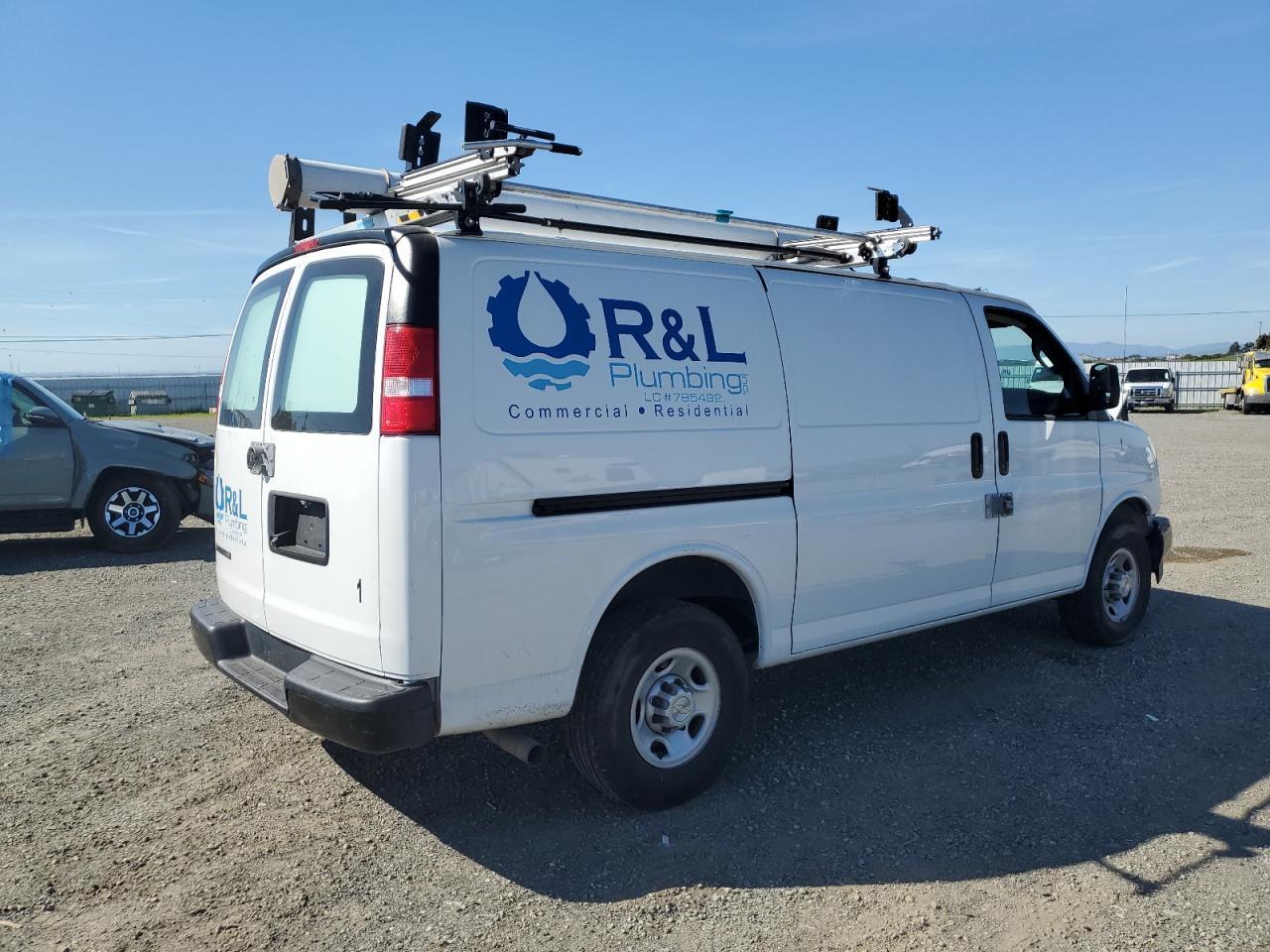 2020 Chevrolet Express G2500 - Фото 3
