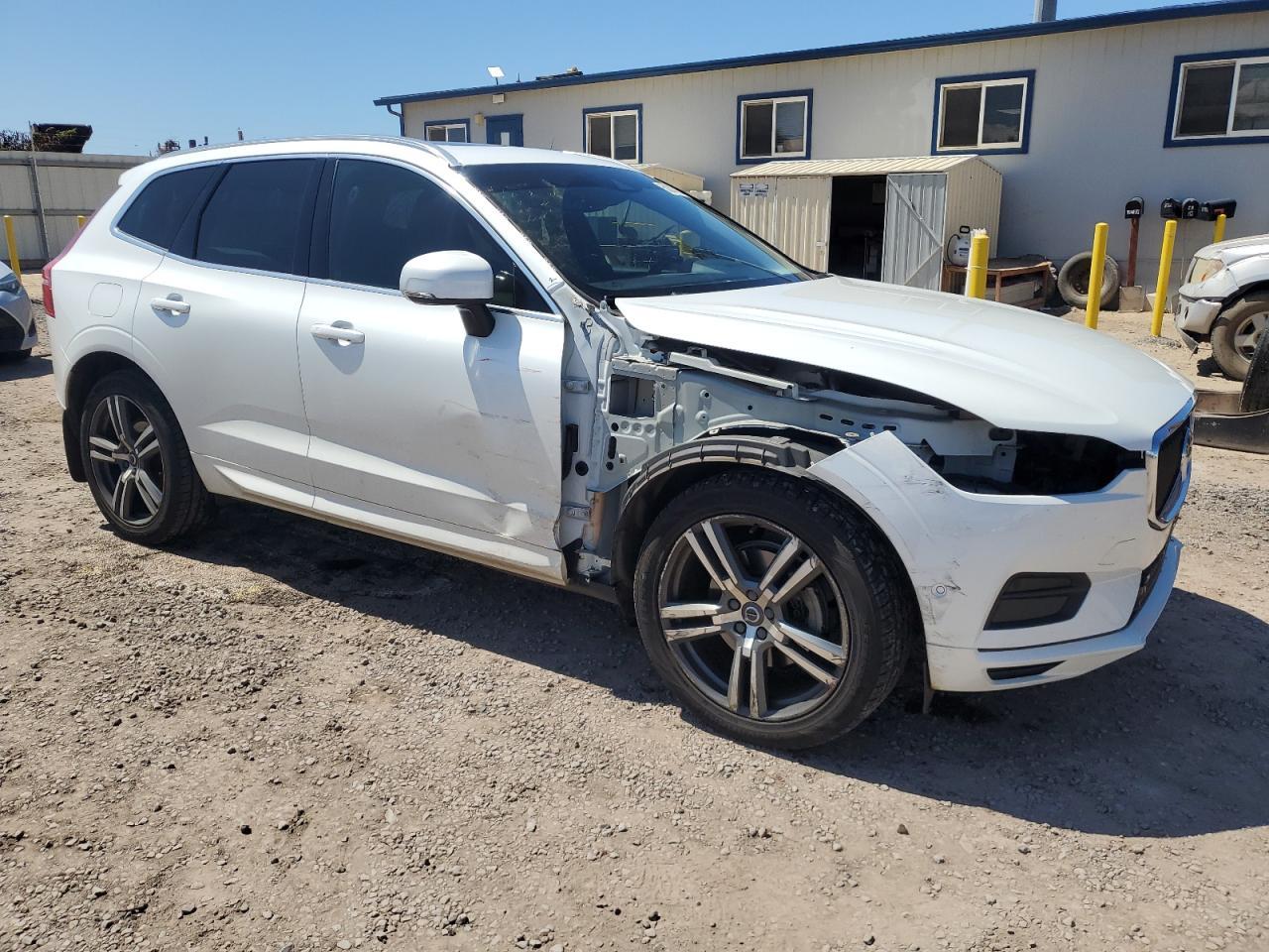 2018 Volvo Xc60 T5 Momentum - Image 4