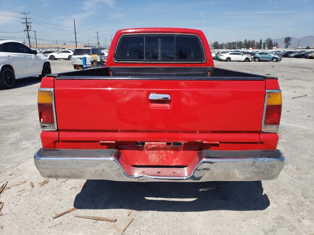 1991 Mazda B2200 Cab Plus - Фото 6