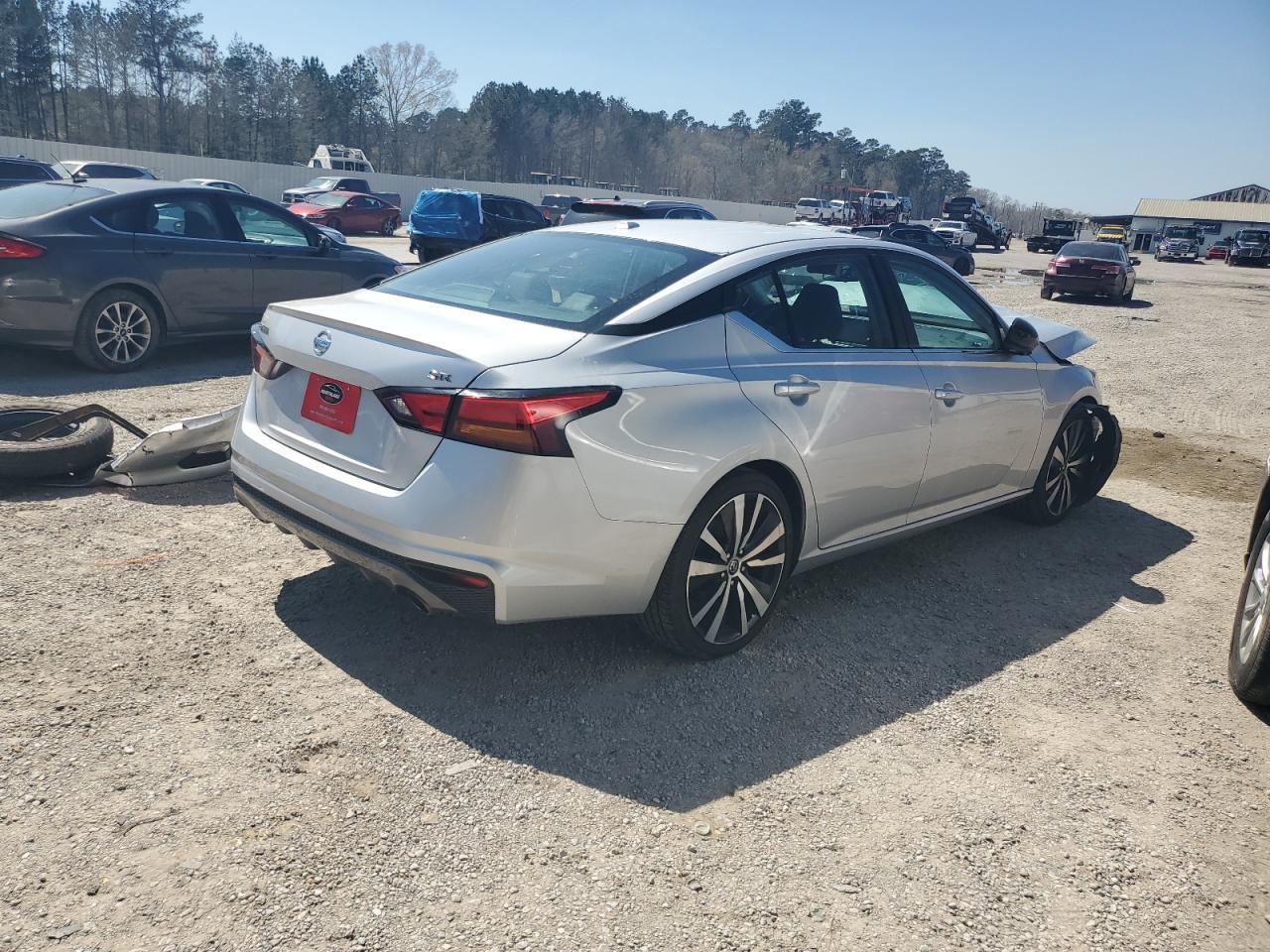 2019 Nissan Altima Sr - Image 3
