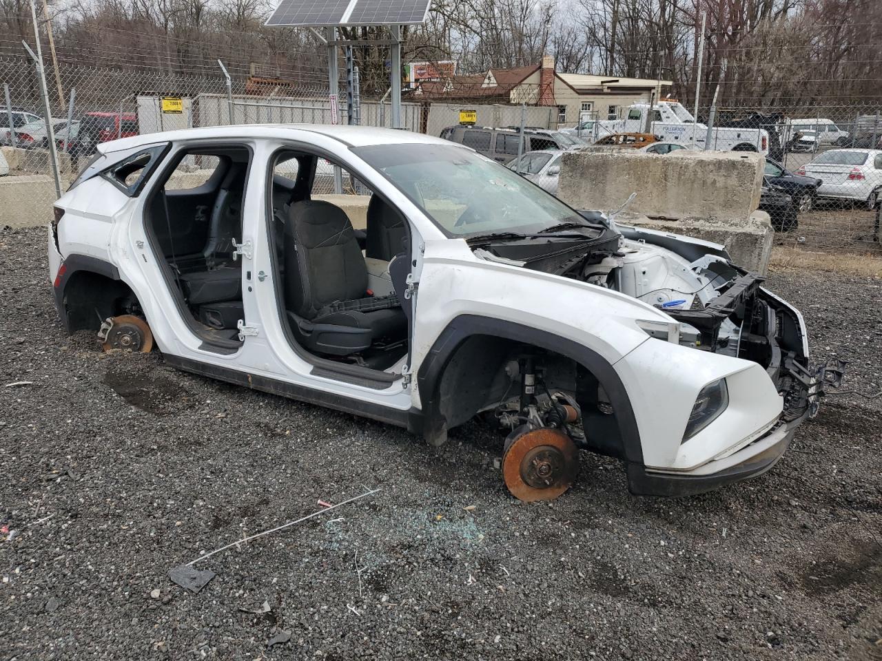 2022 Hyundai Tucson Se - Image 4