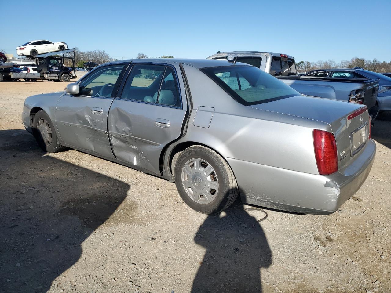 2005 Cadillac Deville - Image 2