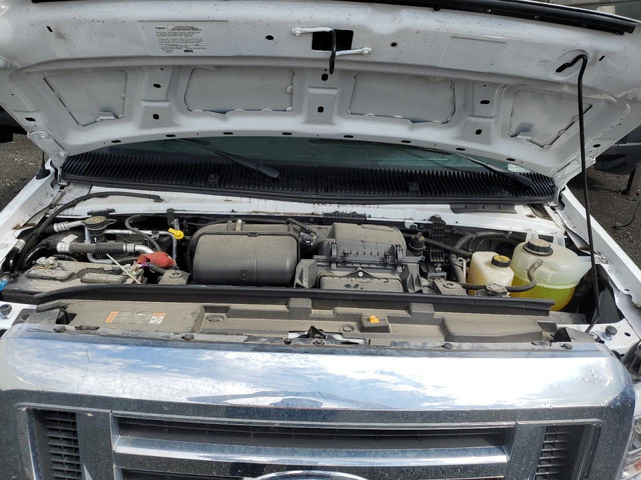 2023 Ford Econoline E450 Super Duty Cutaway Van - Фото 7