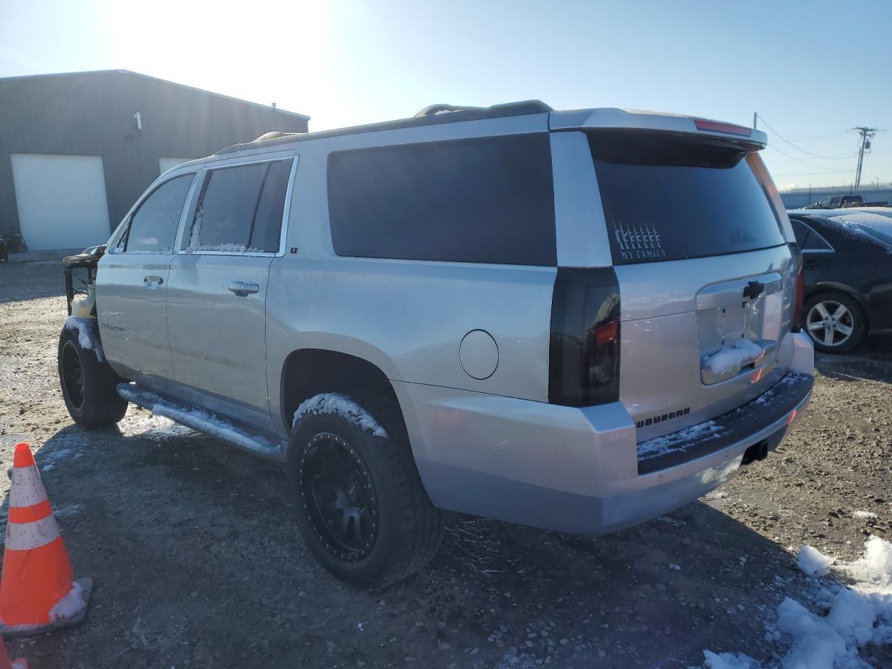 2015 Chevrolet Suburban C1500 Lt - Image 2