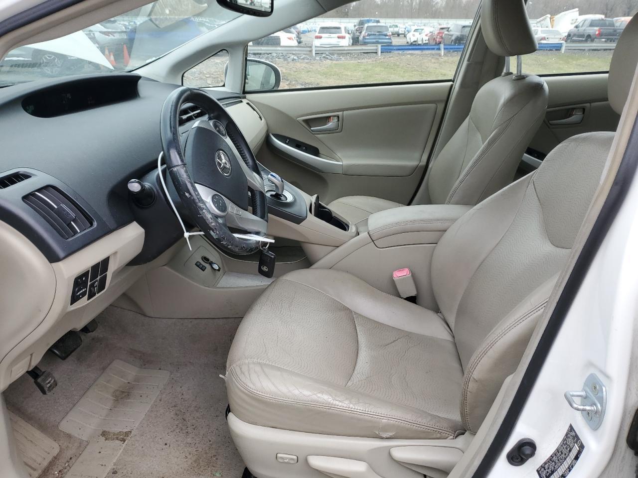 2010 Toyota Prius Iv - Фото 7