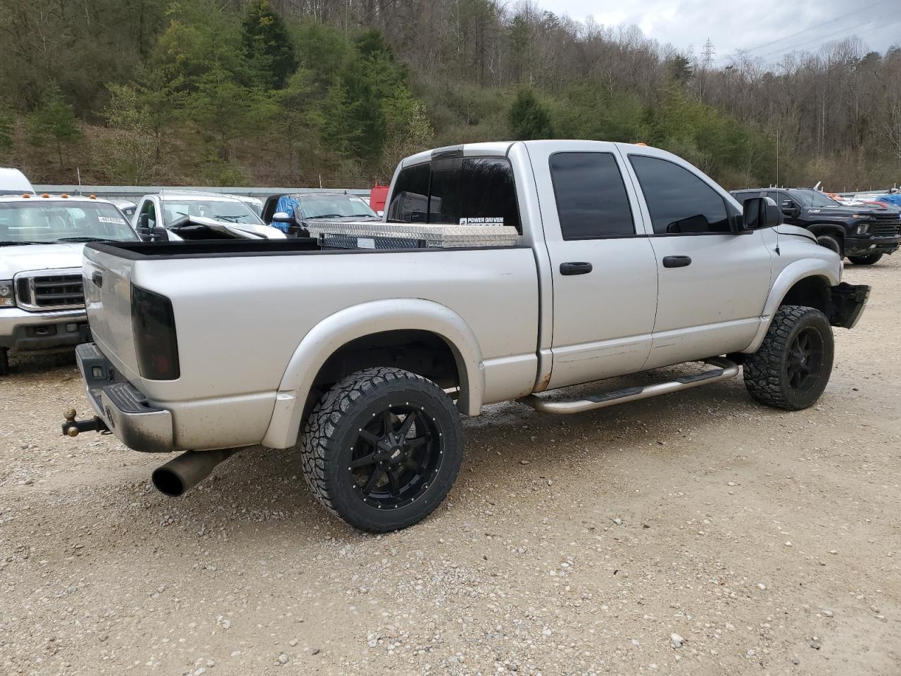 2005 Dodge Ram 2500 St - Фото 3