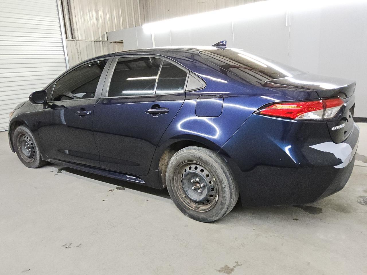 2021 Toyota Corolla Le - Фото 2