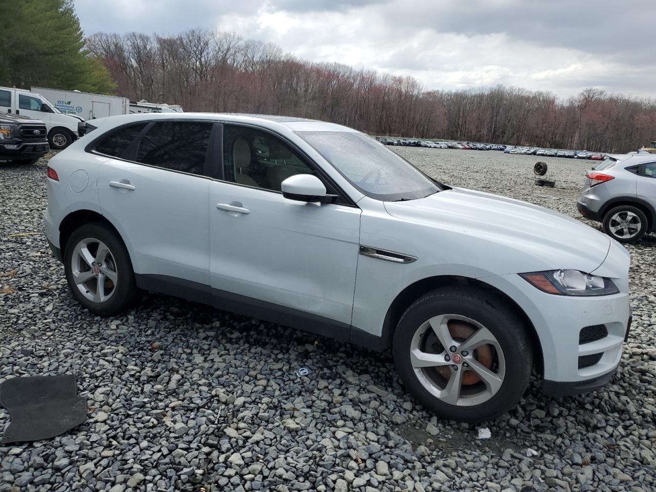 2017 Jaguar F-Pace Premium - Image 4