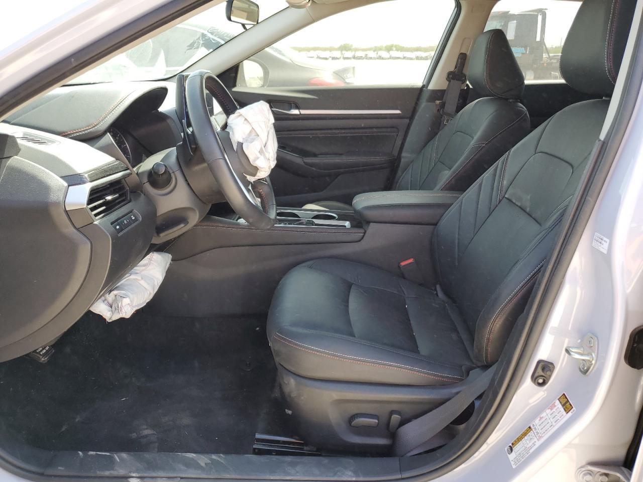 2023 Nissan Altima Sr - Image 7