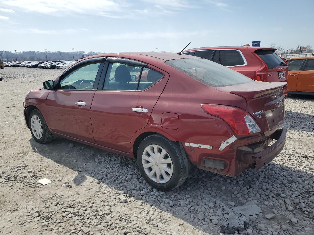 2017 Nissan Versa S - Фото 2