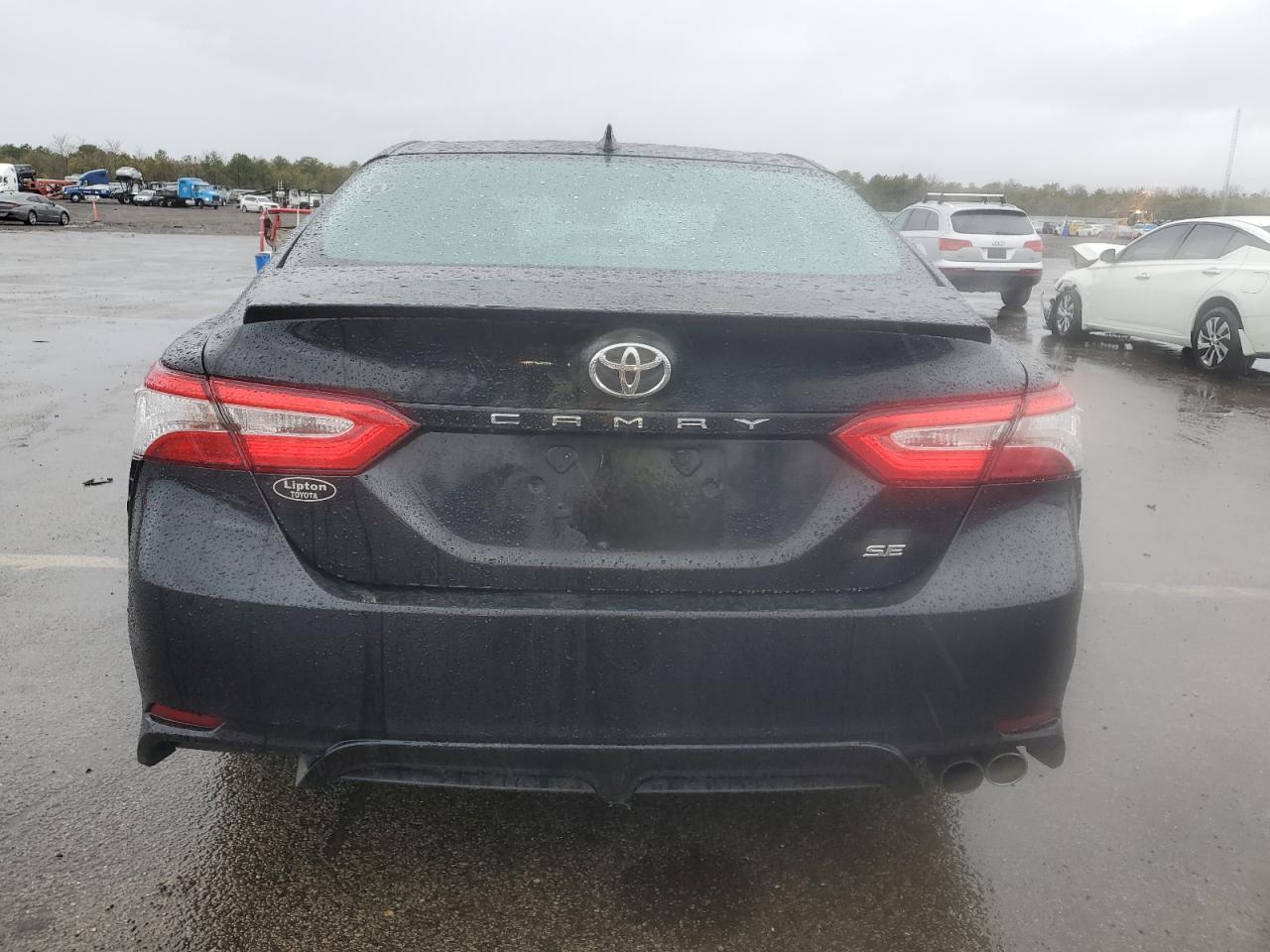 2020 Toyota Camry Se - Фото 6