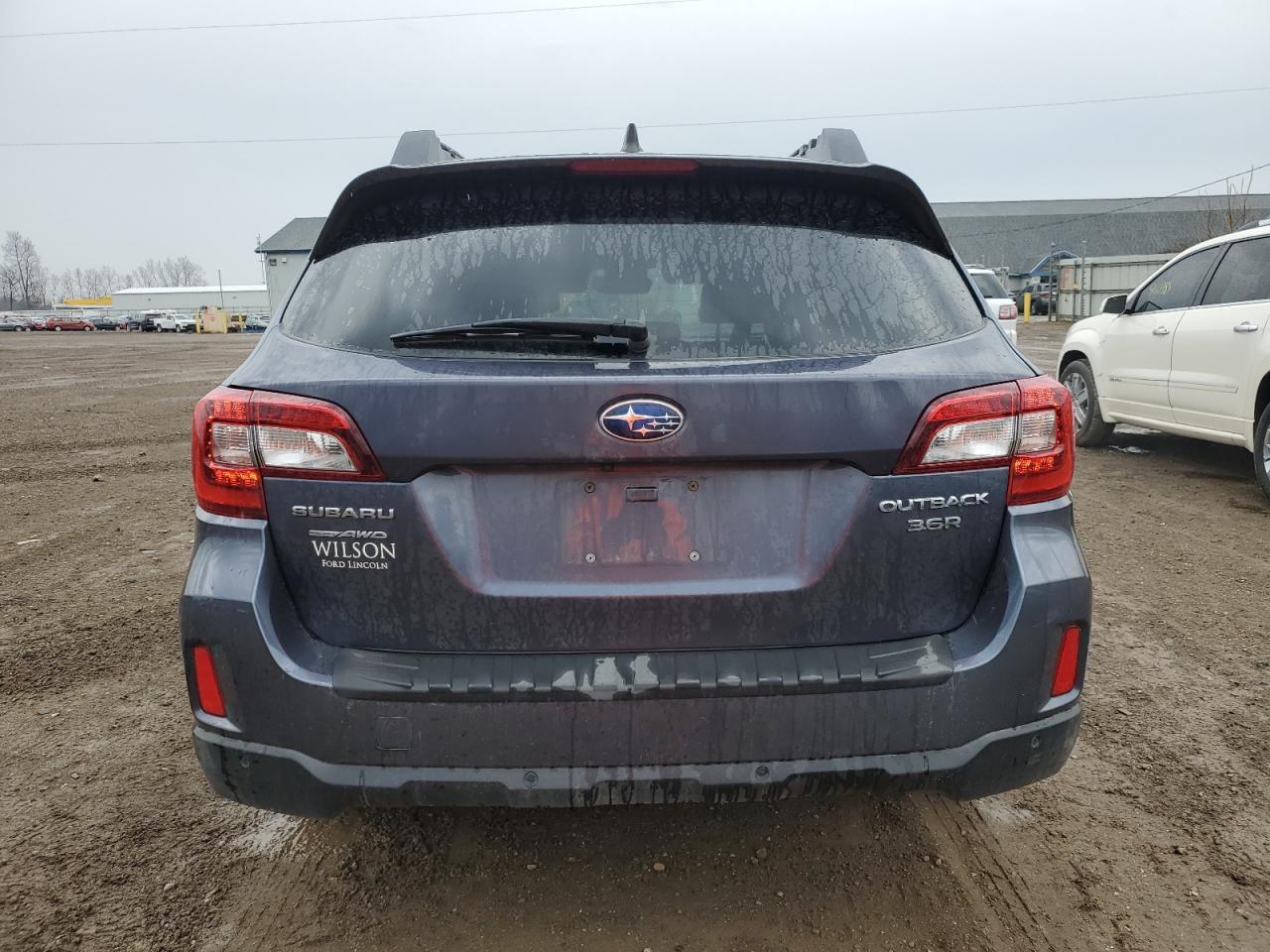 2017 Subaru Outback 3.6R Limited - Image 6