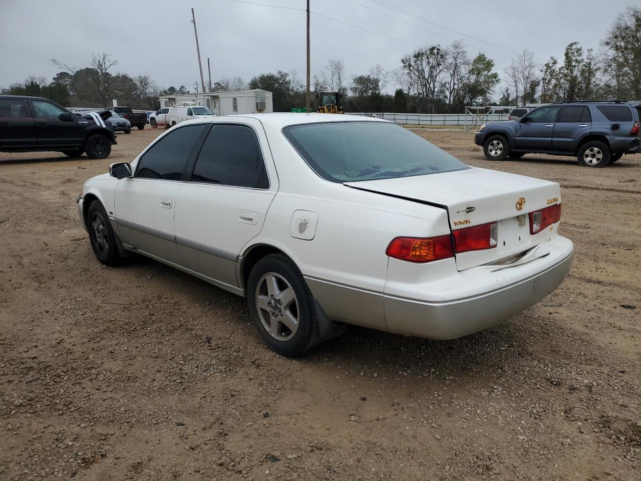 2001 Toyota Camry Ce - Фото 2