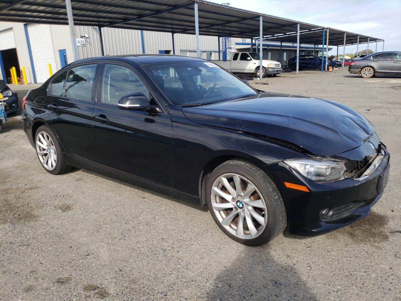 2015 BMW 320 I - Фото 4