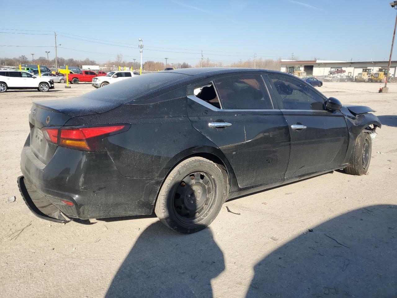 2020 Nissan Altima S - Фото 3