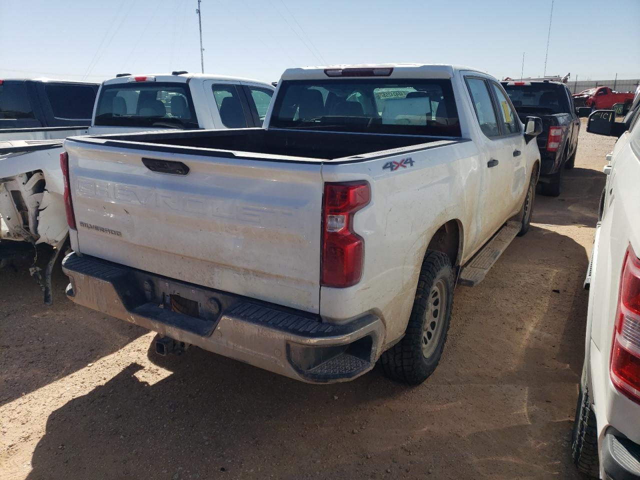 2025 Chevrolet Silverado K1500 - Фото 3