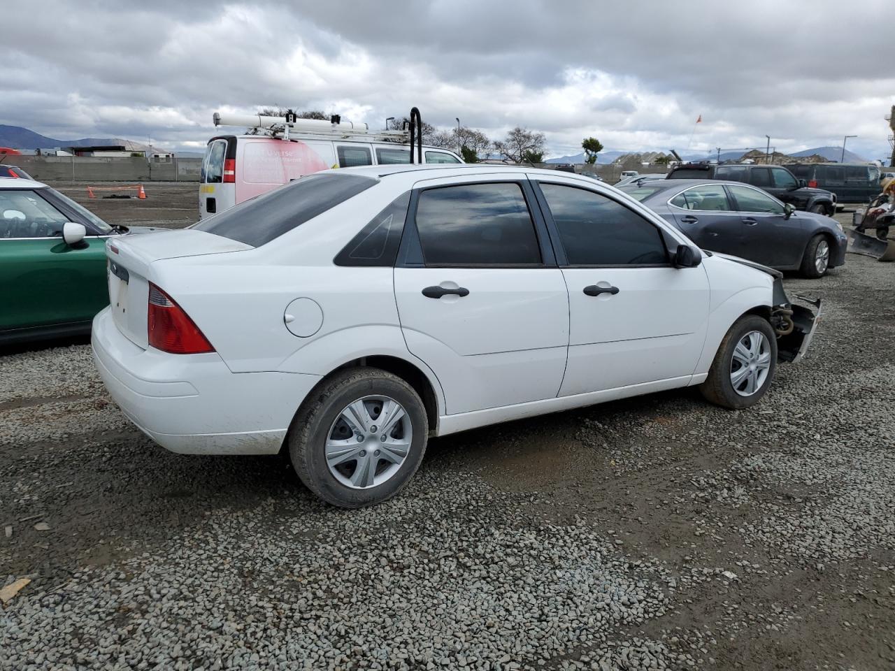 2007 Ford Focus Zx4 - Image 3