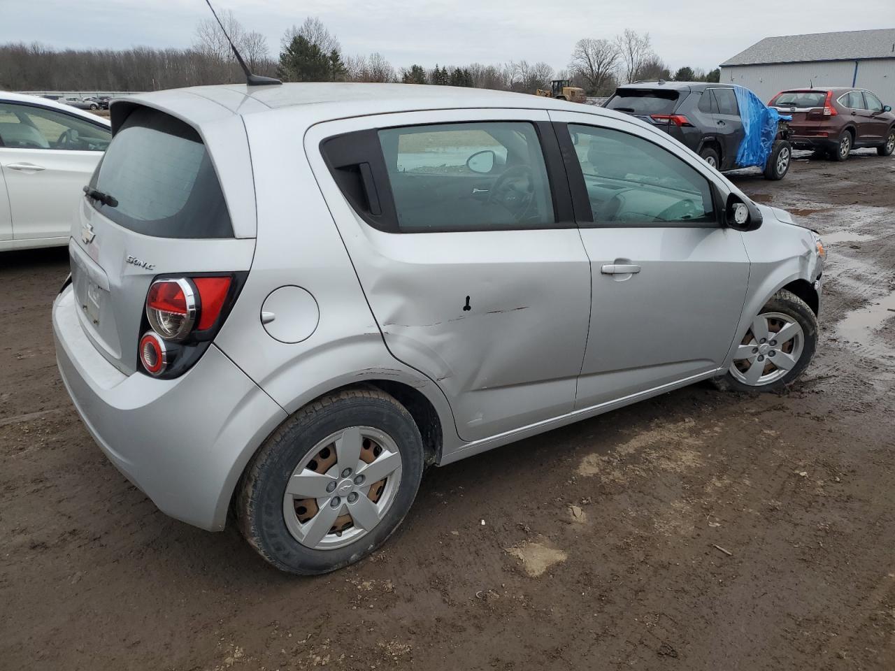 2013 Chevrolet Sonic Ls - Фото 3