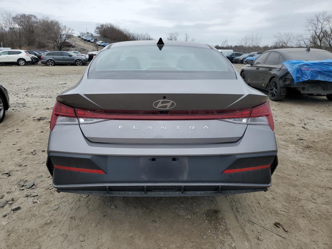 2024 Hyundai Elantra Sel - Image 6