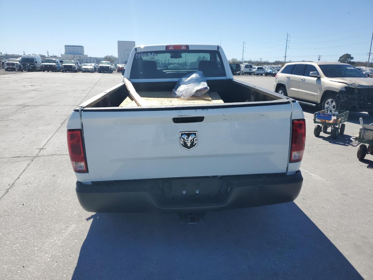 2023 Ram 1500 Classic Tradesman - Фото 6