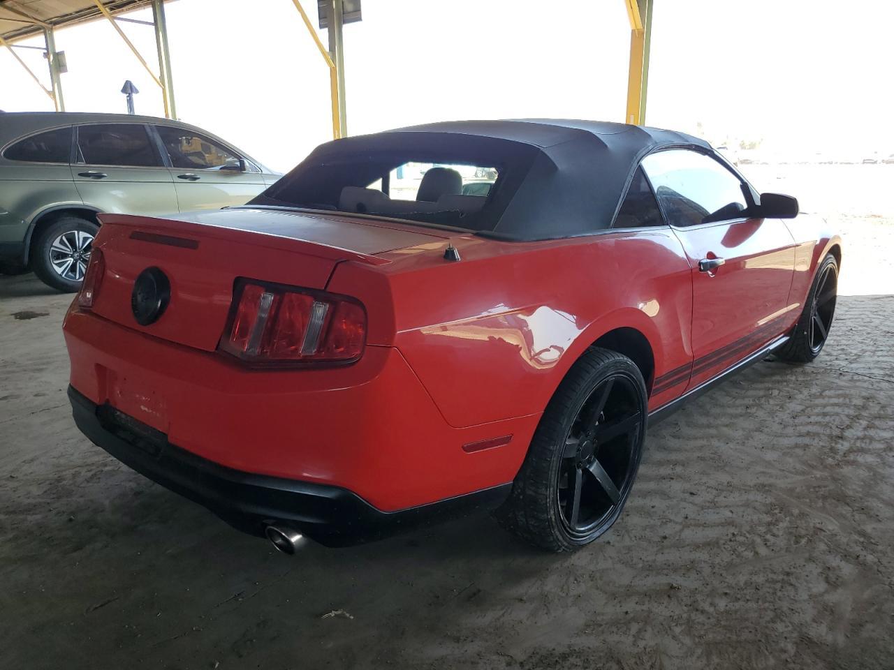 2010 Ford Mustang - Фото 3