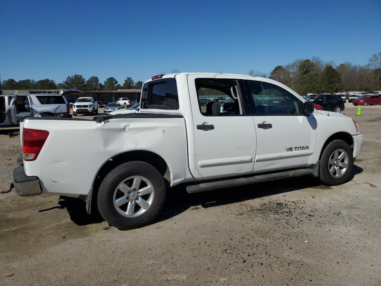 2014 Nissan Titan S - Image 3