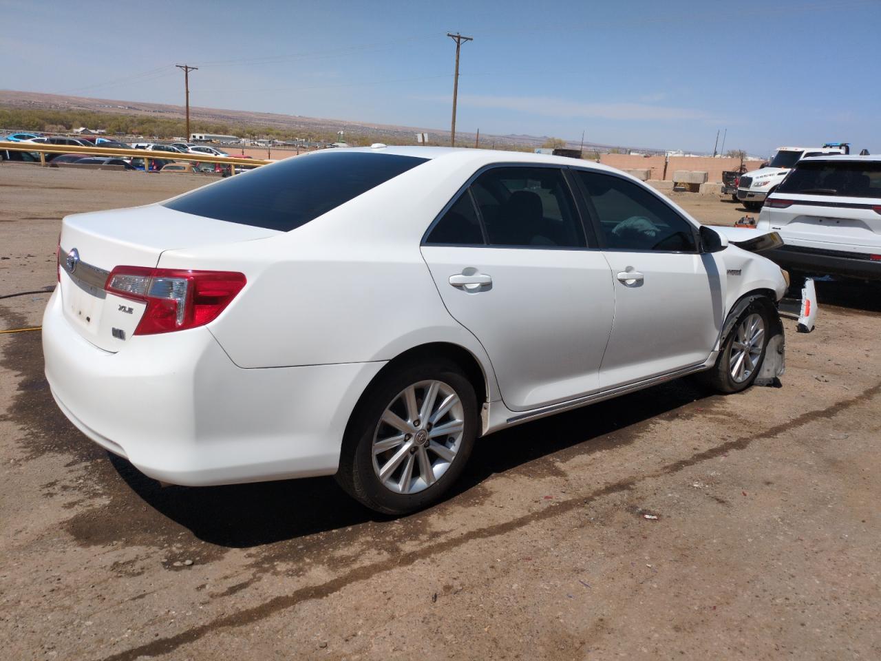 2013 Toyota Camry Hybrid - Image 3
