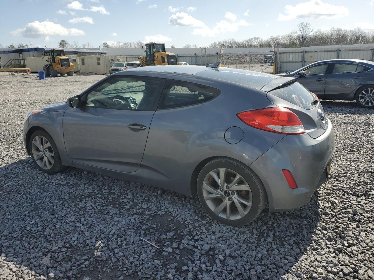 2017 Hyundai Veloster - Image 2
