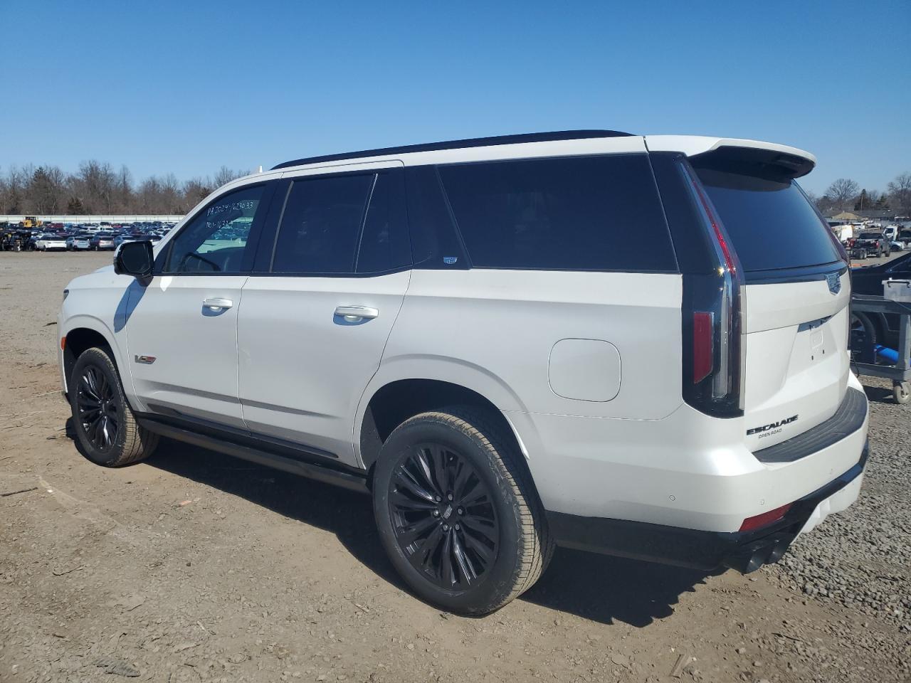 2024 Cadillac Escalade V - Фото 2