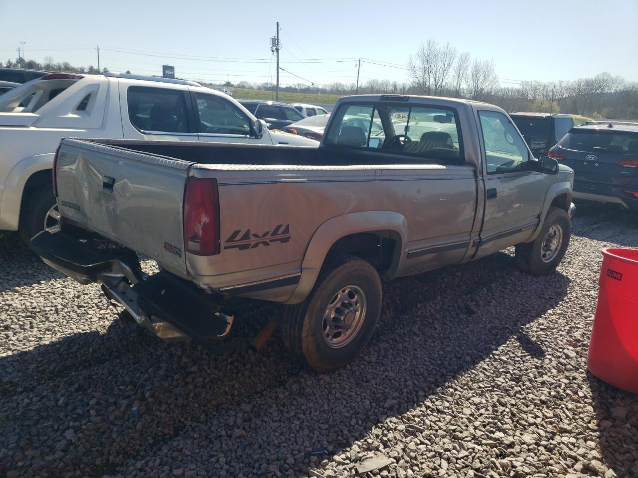 1998 GMC Sierra K2500 - Фото 3