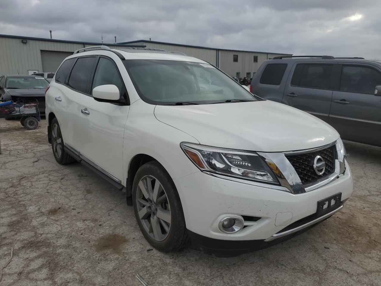 2015 Nissan Pathfinder S - Фото 4