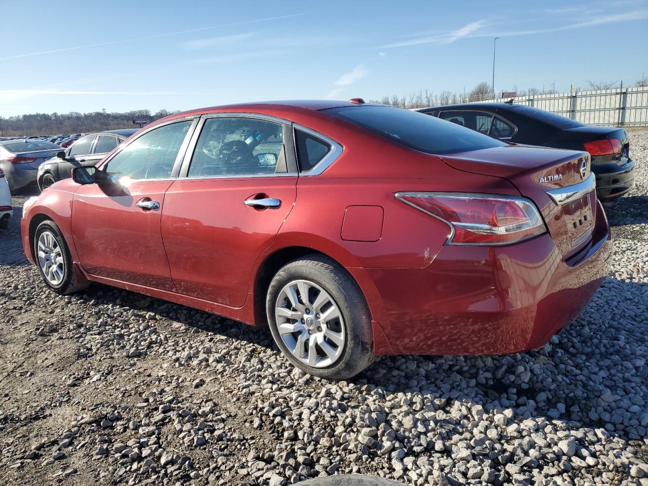 2015 Nissan Altima 2.5 - Фото 2