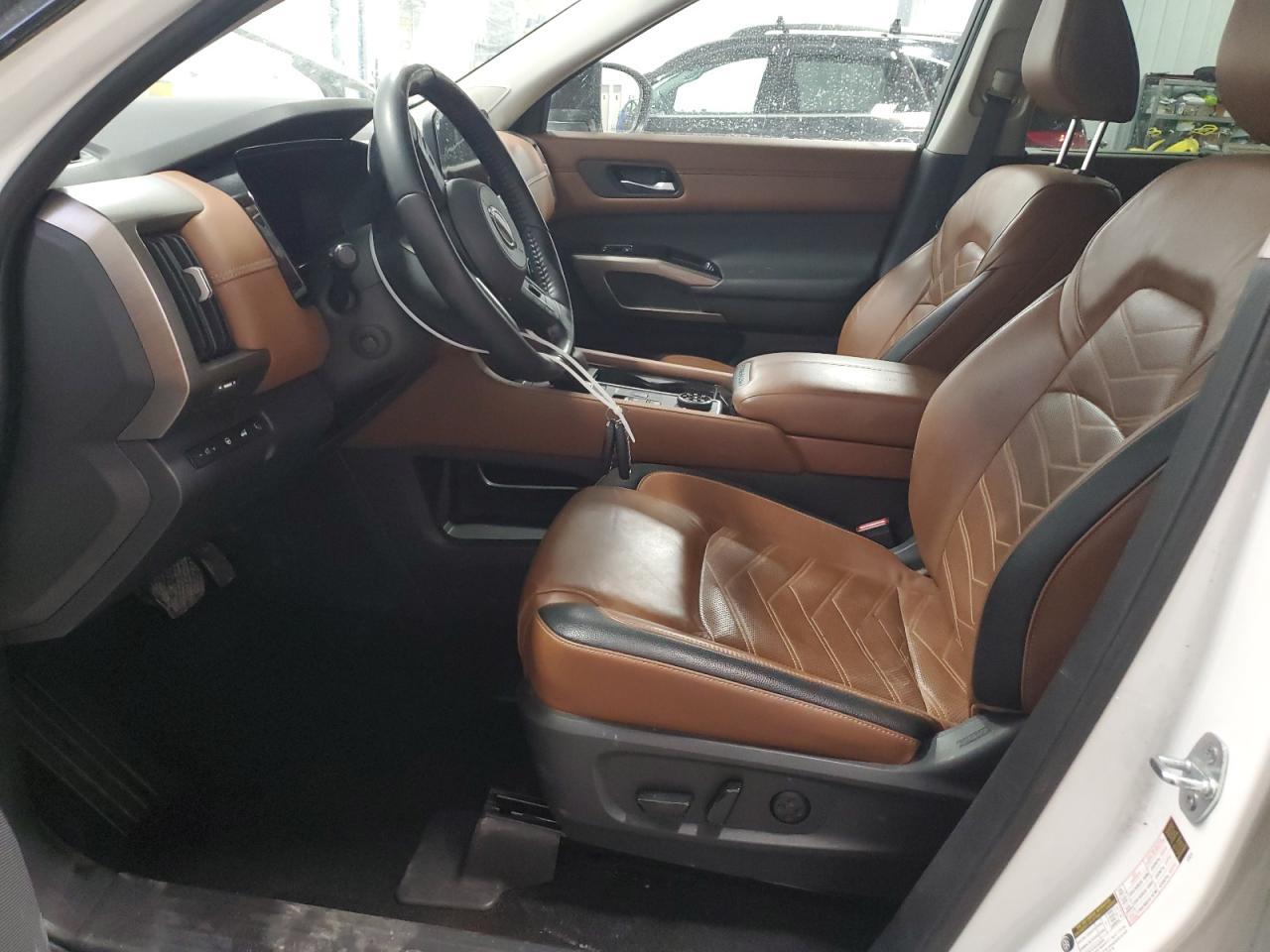 2022 Nissan Pathfinder Platinum - Фото 7