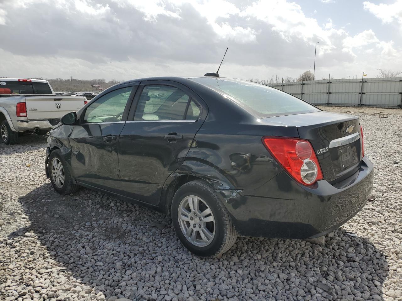 2015 Chevrolet Sonic Lt - Фото 2