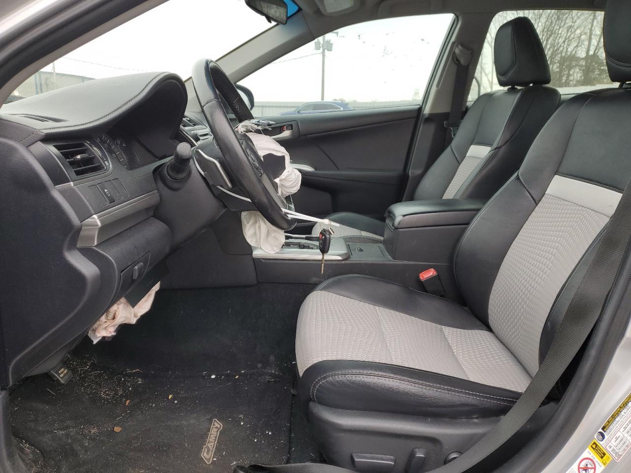 2012 Toyota Camry Base - Фото 7