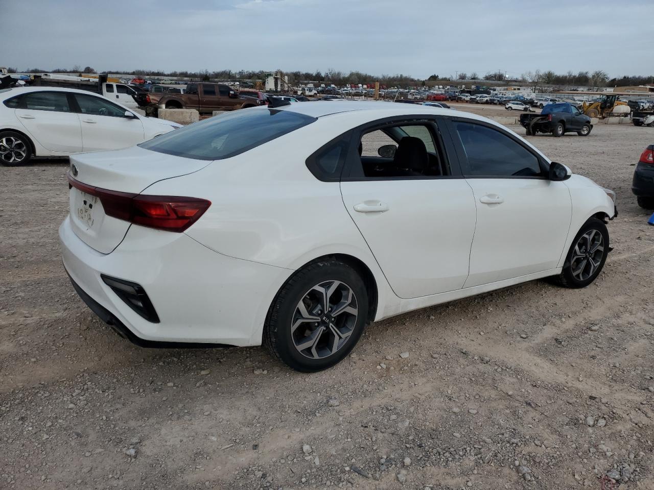 2020 Kia Forte Fe - Фото 3