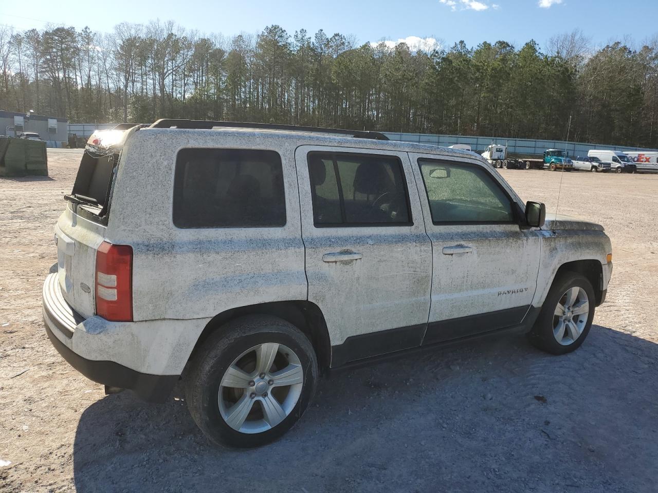 2016 Jeep Patriot Latitude - Image 3