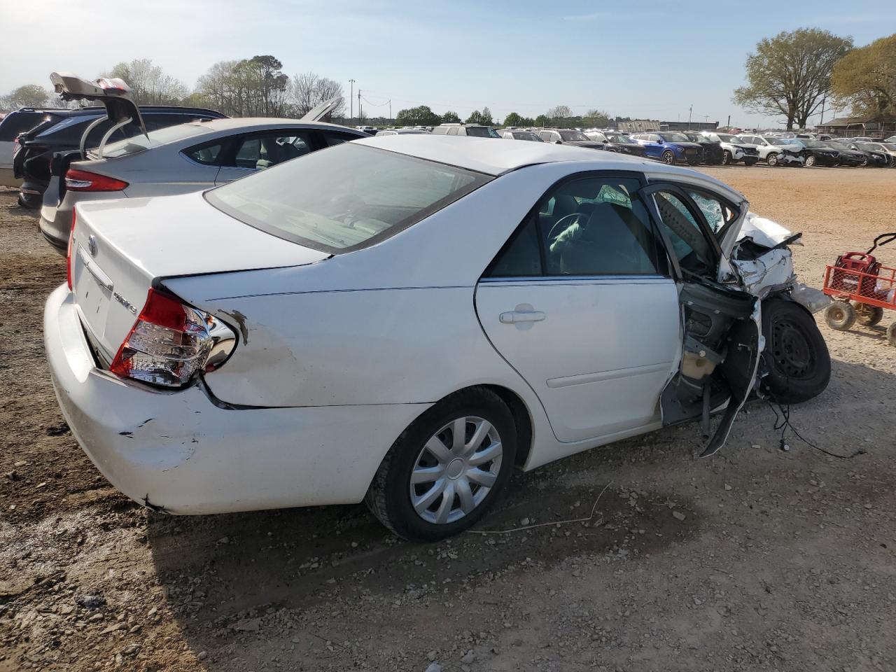 2002 Toyota Camry Le - Фото 3