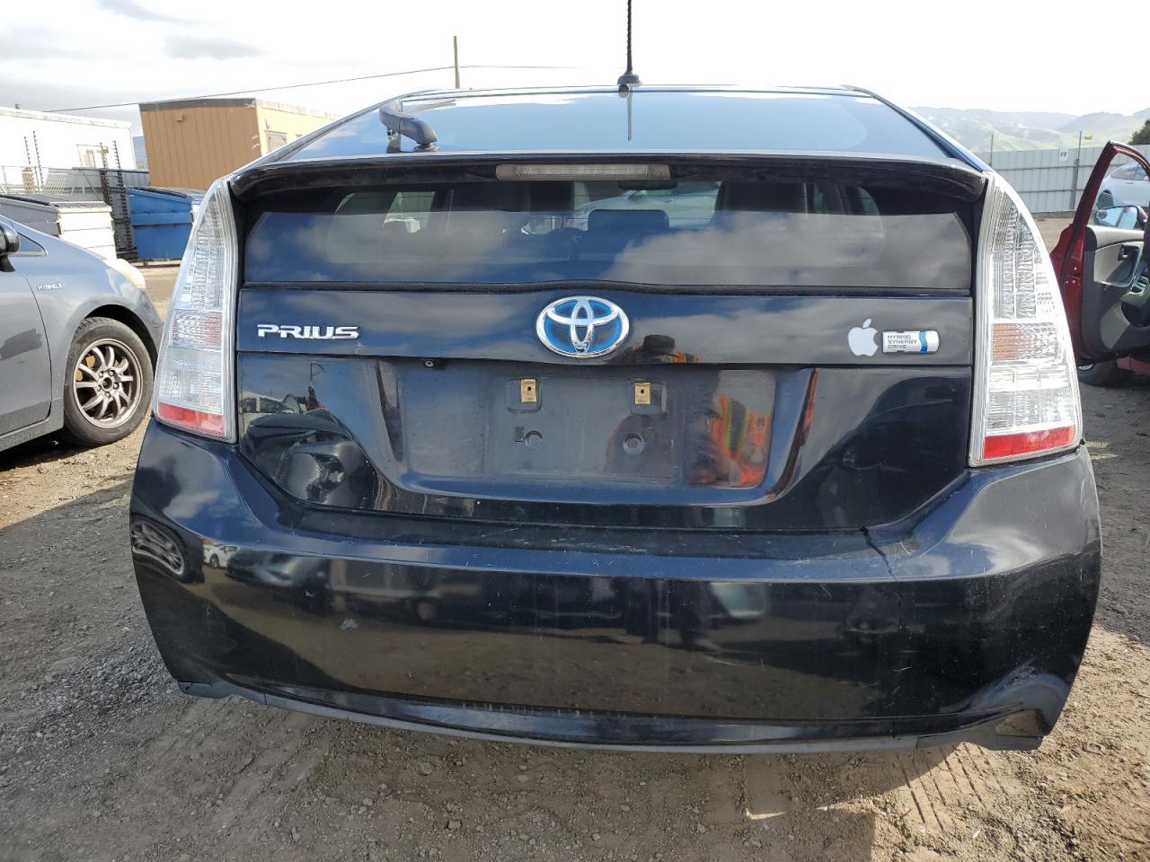 2011 Toyota Prius - Фото 6