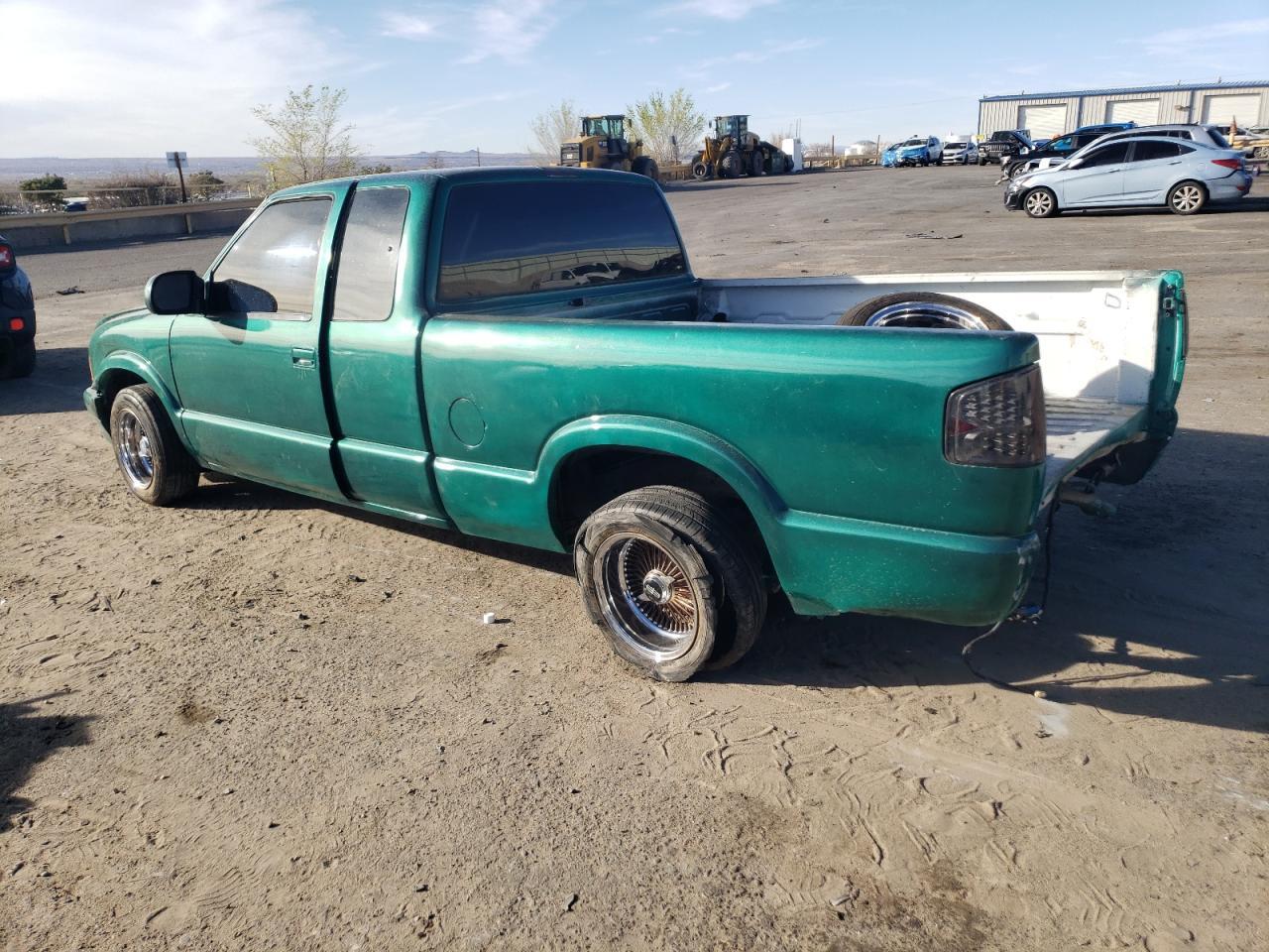 1997 Chevrolet S Truck S10 - Фото 2