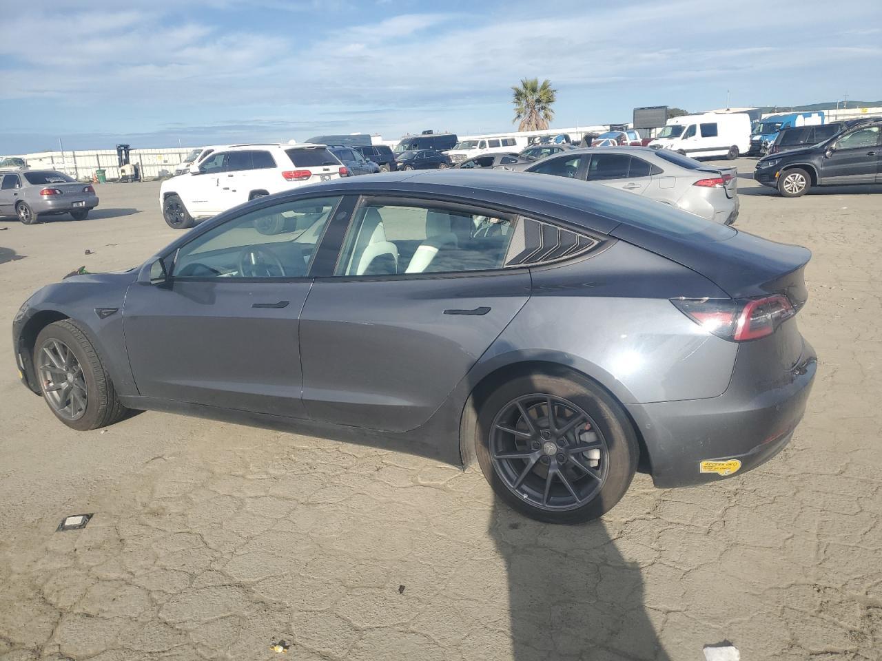 2022 Tesla Model 3 - Image 2