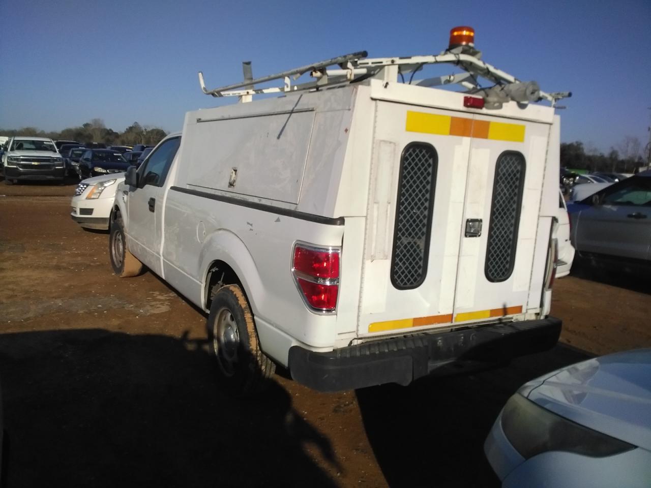2010 Ford F150 - Фото 2