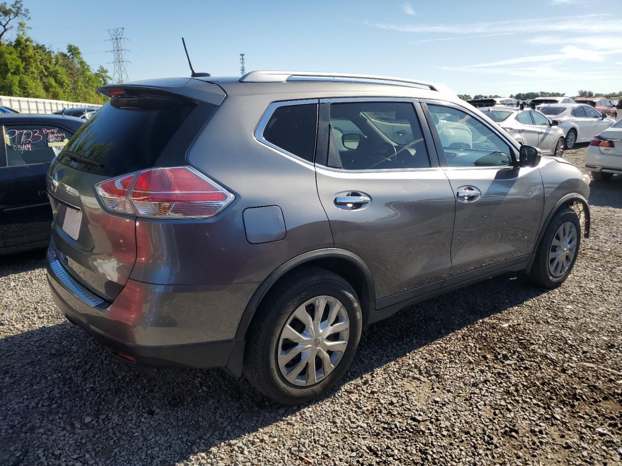 2016 Nissan Rogue S - Image 3
