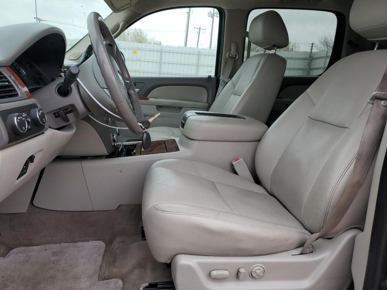 2010 Chevrolet Avalanche Ltz - Image 7